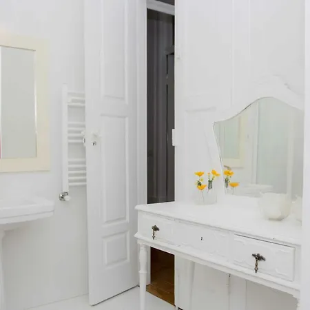 Guest house Espinho Beach House - Sea View - For 8+ Pax
